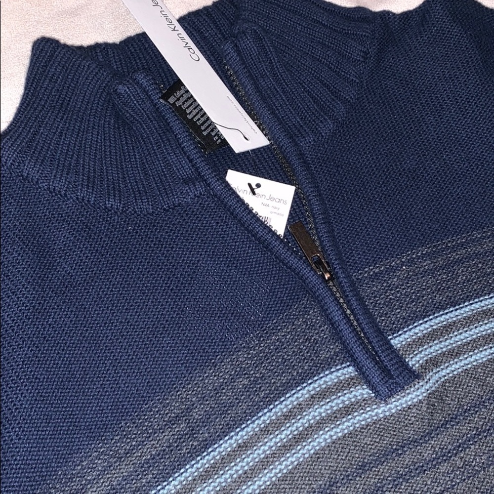 New XL Calvin Klein Navy sweater - Picture 3 of 5